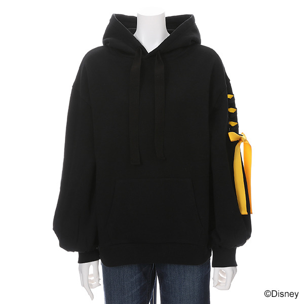 『ディズニーツイステッドワンダーランド』デザインパーカー サバナクロー寮デザイン各10,780円(税込)（C）Disney