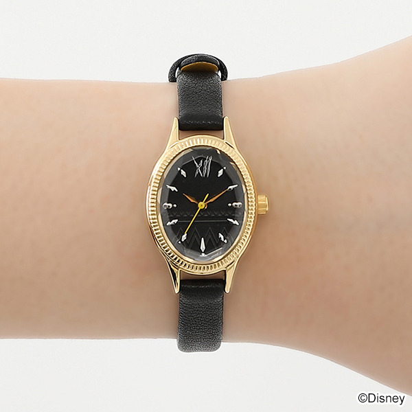 『ディズニーツイステッドワンダーランド』デザイン腕時計 サバナクロー寮デザイン各15,180円(税込)（C）Disney
