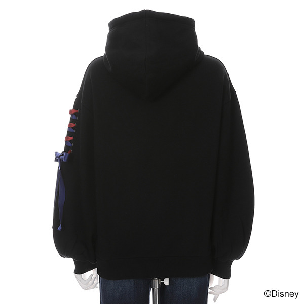 『ディズニーツイステッドワンダーランド』デザインパーカー ポムフィオーレ寮デザイン各10,780円(税込)（C）Disney