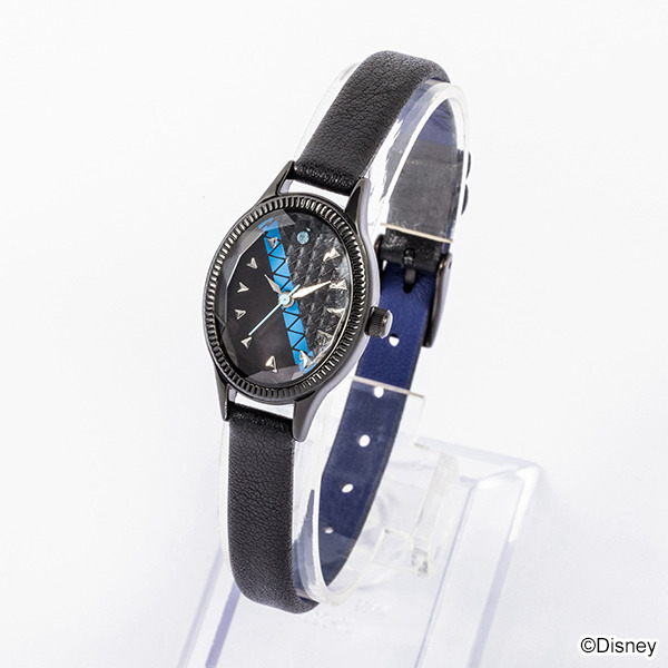 『ディズニーツイステッドワンダーランド』デザイン腕時計 イグニハイド寮デザイン各15,180円(税込)（C）Disney
