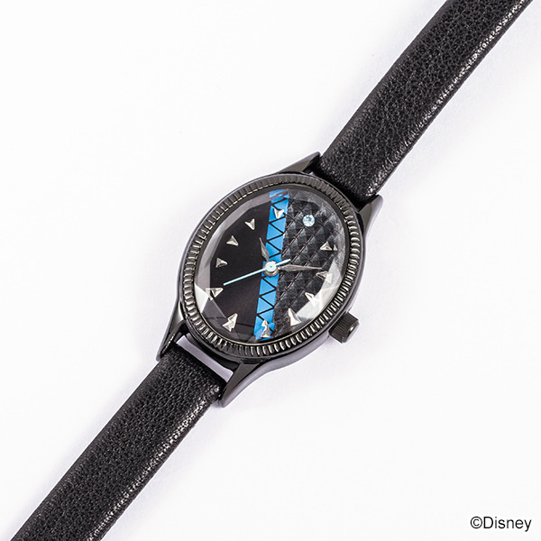 『ディズニーツイステッドワンダーランド』デザイン腕時計 イグニハイド寮デザイン各15,180円(税込)（C）Disney