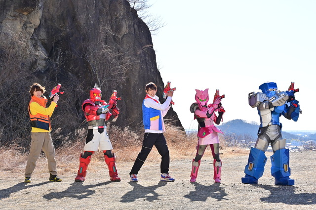 『「機界戦隊ゼンカイジャー」スピンオフ ゼンカイレッド大紹介！』（C）2021 「『機界戦隊ゼンカイジャー』スピンオフゼンカイレッド大紹介！」製作委員会（C）2021 テレビ朝日・東映AG・東映