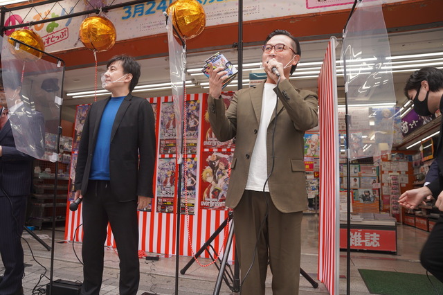 『カードファイト!! ヴァンガード』スタートデッキ3種発売＆アニメ放送直前記念セレモニー（C）VANGUARD overDress Character Design（C）2021 CLAMP・ST