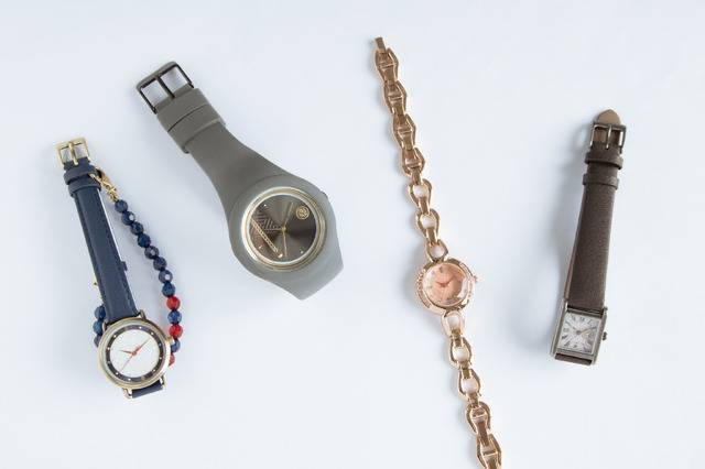 『刀剣乱舞-ONLINE-』コラボレーション 腕時計（全5種）鳴狐モデル、厚藤四郎モデル、乱藤四郎モデル、平野藤四郎モデル（C）2015 EXNOA LLC/Nitroplus