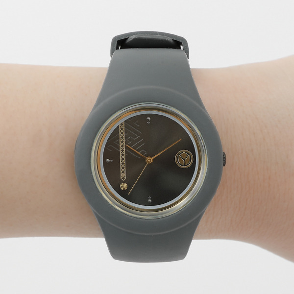 『刀剣乱舞-ONLINE-』コラボレーション 腕時計「厚藤四郎モデル」（C）2015 EXNOA LLC/Nitroplus