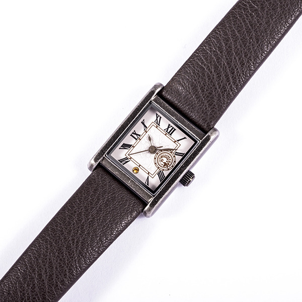 『刀剣乱舞-ONLINE-』コラボレーション 腕時計「平野藤四郎モデル」（C）2015 EXNOA LLC/Nitroplus