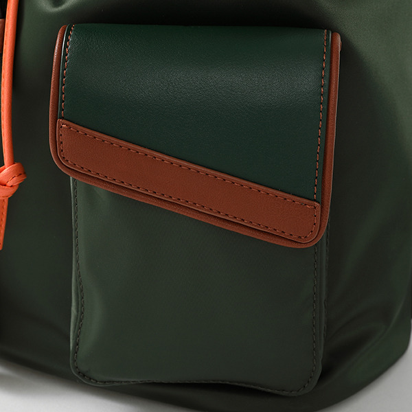 ゴン=フリークス モデルバッグ／各15,180円(税込)（C）P98-21 （C）V・N・M