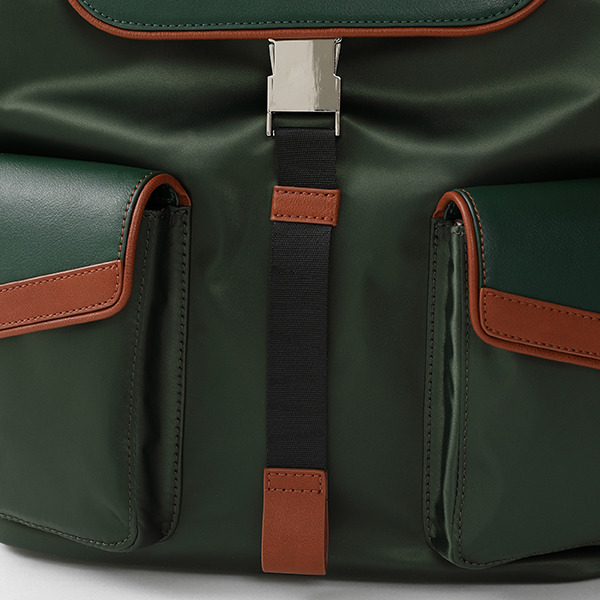 ゴン=フリークス モデルバッグ／各15,180円(税込)（C）P98-21 （C）V・N・M