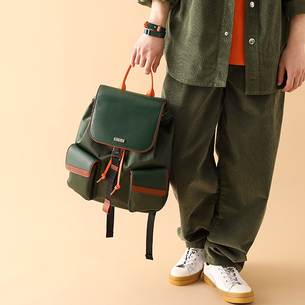 ゴン=フリークス モデルバッグ／各15,180円(税込)（C）P98-21 （C）V・N・M