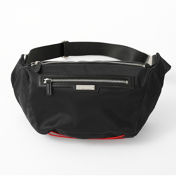 ヒソカ モデル バッグ／14,080円（C）P98-21 （C）V・N・M