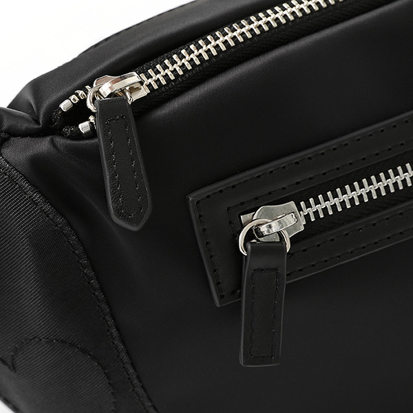 ヒソカ モデル バッグ／14,080円（C）P98-21 （C）V・N・M