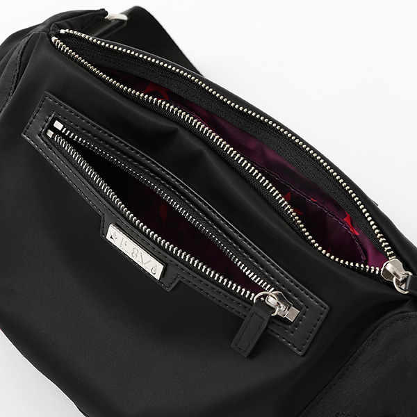 ヒソカ モデル バッグ／14,080円（C）P98-21 （C）V・N・M