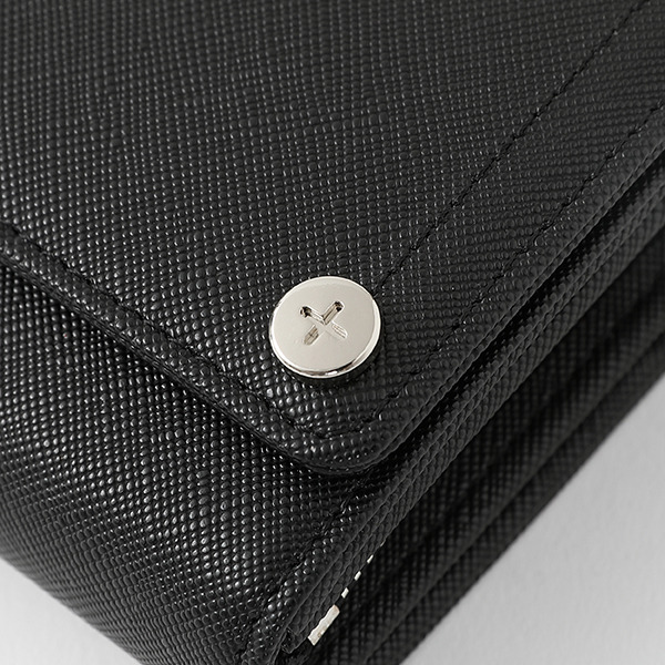 クロロ=ルシルフル モデル長財布／各11,880円(税込)（C）P98-21 （C）V・N・M