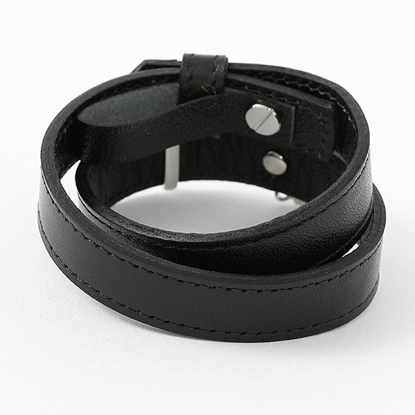 クロロ=ルシルフル モデルブレスレット／各10,780円(税込)（C）P98-21 （C）V・N・M