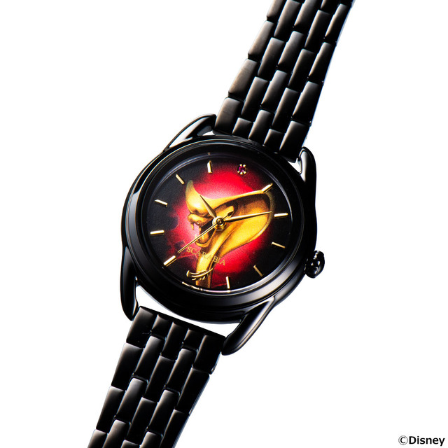 「『ディズニー ツイステッドワンダーランド』腕時計」各36,300円（税込）(C)Disney