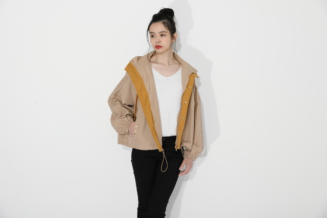 「我妻善逸 モデル ブルゾン」17,380円（税込）（C）吾峠呼世晴／集英社・アニプレックス・ufotable