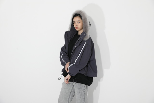 「嘴平伊之助 モデル ブルゾン」17,380円（税込）（C）吾峠呼世晴／集英社・アニプレックス・ufotable