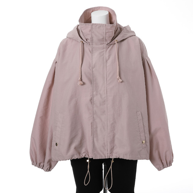 「甘露寺蜜璃 モデル ブルゾン」17,380円（税込）（C）吾峠呼世晴／集英社・アニプレックス・ufotable