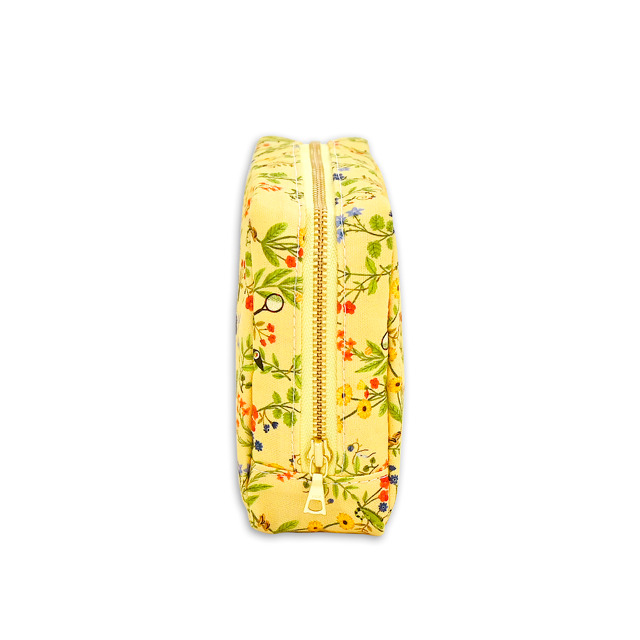 「スクエアポーチ」（立海、比嘉、四天宝寺）各3,080円（税抜）（C）許斐 剛／集英社・NAS・新テニスの王子様プロジェクト