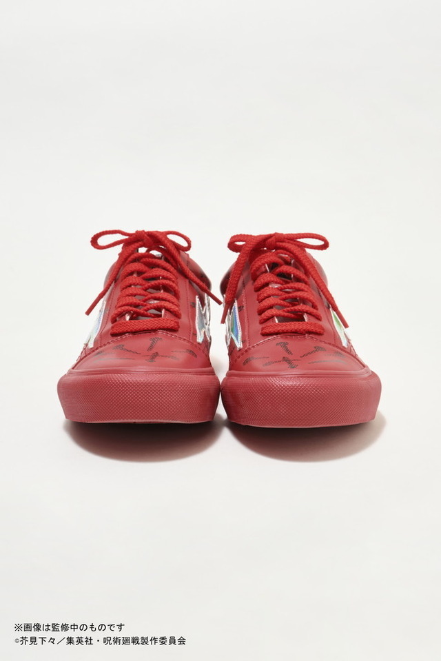 「呪術廻戦×MAPPA×MIKIOSUZUKI REVENGE STORM コラボスニーカー」 釘崎野薔薇　各33,000円（税込）（C）芥見下々／集英社・呪術廻戦製作委員会