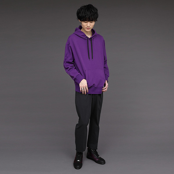 戦場ヶ原ひたぎモデルフーディー 10,780円(税込)（C）西尾維新／講談社・アニプレックス・シャフト （R）KODANSHA