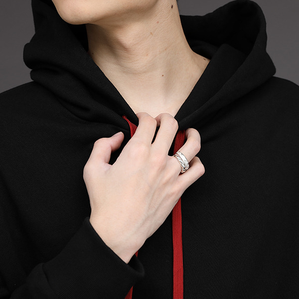 忍野忍モデル 着用イメージ（C）西尾維新／講談社・アニプレックス・シャフト （R）KODANSHA