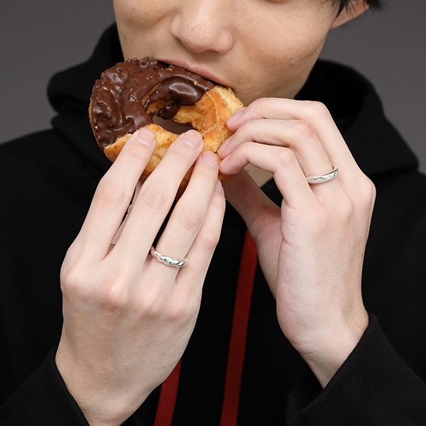 忍野忍モデル リングセット 12,980円(税込)（C）西尾維新／講談社・アニプレックス・シャフト （R）KODANSHA