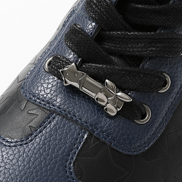 八九寺真宵モデルスニーカー 12,980円(税込)（C）西尾維新／講談社・アニプレックス・シャフト （R）KODANSHA