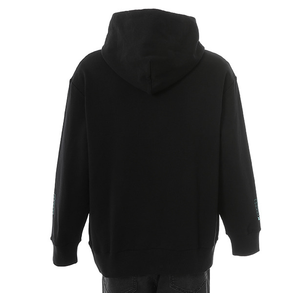 斧乃木余接モデル フーディー 10,780円(税込)（C）西尾維新／講談社・アニプレックス・シャフト （R）KODANSHA