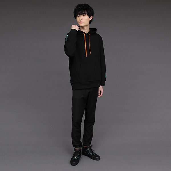 斧乃木余接モデル 着用イメージ（C）西尾維新／講談社・アニプレックス・シャフト （R）KODANSHA