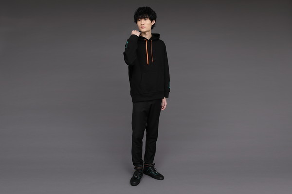 斧乃木余接モデル 着用イメージ（C）西尾維新／講談社・アニプレックス・シャフト （R）KODANSHA