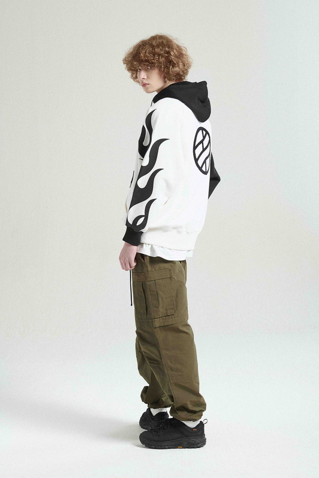 「SHADOW RULE HOODIE」(C)岸本斉史 スコット／集英社・テレビ東京・ぴえろ＆LIBERE(R)