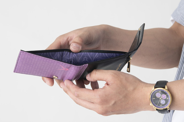 「コードギアス 反逆のルルーシュ」　三つ折り本革財布　ルルーシュモデル 12,980円（税込）（C）SUNRISE／PROJECT L-GEASS　Character Design （C）2006-2017 CLAMP・ST