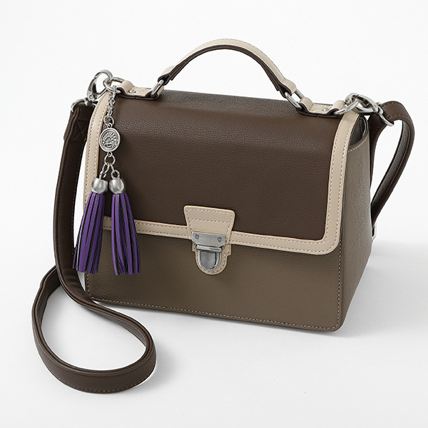 『刀剣乱舞-ONLINE-』コラボレーションバッグ 平野藤四郎モデル 12,980円(税込)（C）2015 EXNOA LLC/Nitroplus