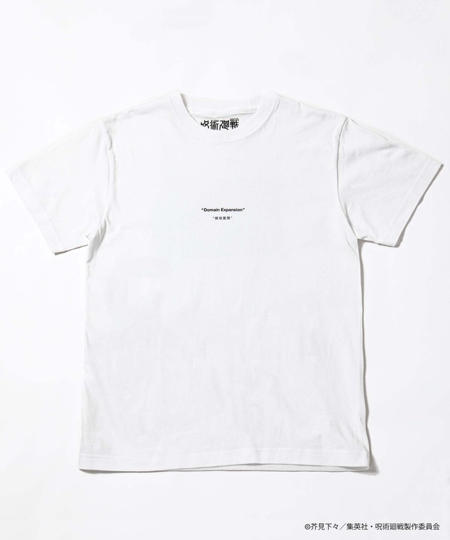 「呪術廻戦 バックプリントTシャツ 五条悟」大人用：5,500円（税込）／子供用：4,400円（税込）（C）芥見下々／集英社・呪術廻戦製作委員会