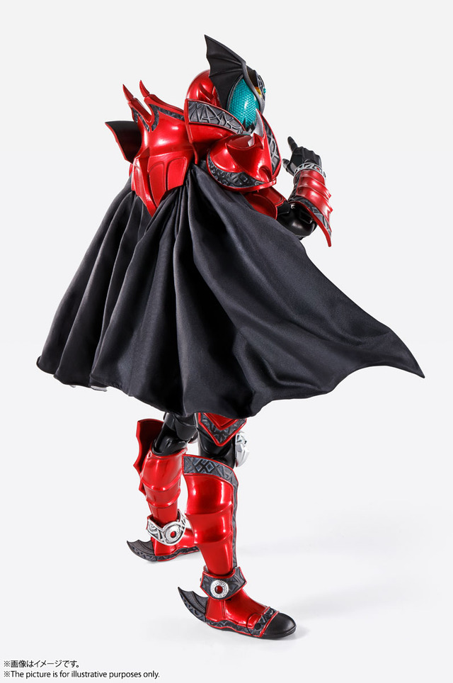 「S.H.Figuarts（真骨彫製法） 仮面ライダーダークキバ」（C）石森プロ・東映