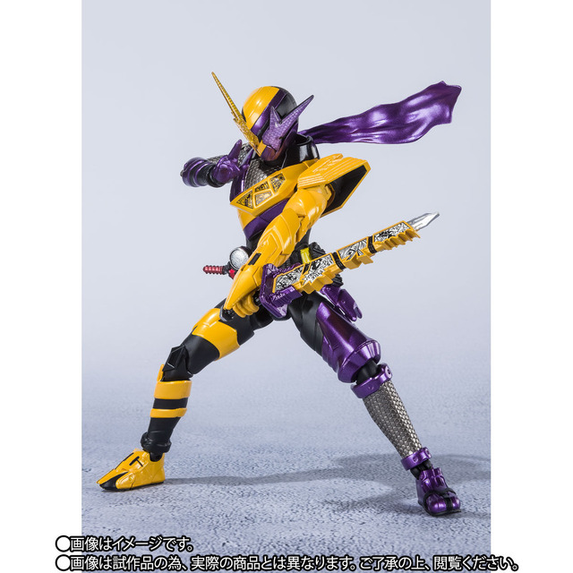 「S.H.Figuarts 仮面ライダービルド ニンニンコミックフォーム」(C)2017 石森プロ・テレビ朝日・ADK EM・東映