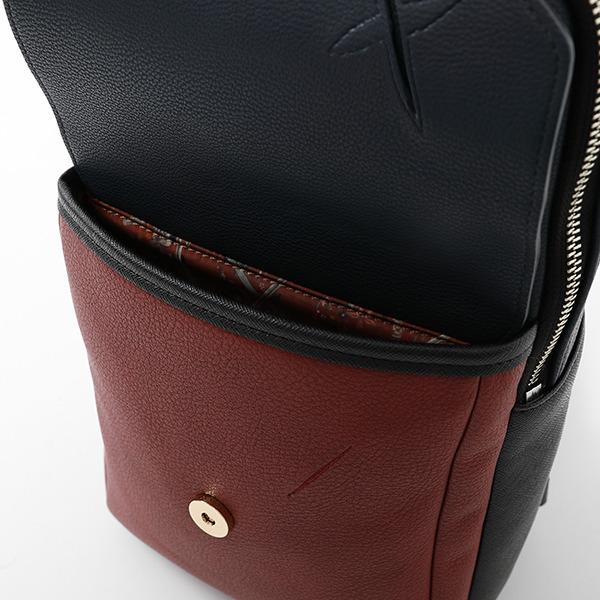 緋村剣⼼ モデル ボディバッグ（C）和月伸宏／集英社