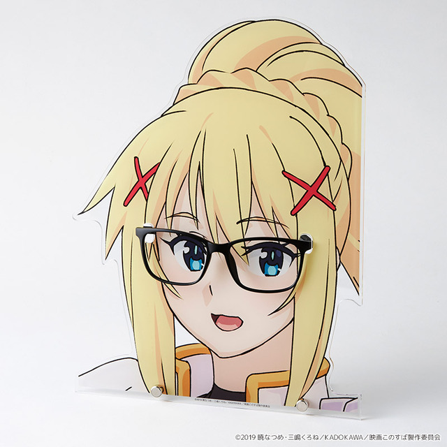 ダクネスが100倍可愛くなるメガネ置き 3,850円（税込）（C）2019 暁なつめ・三嶋くろね／KADOKAWA／映画このすば製作委員会