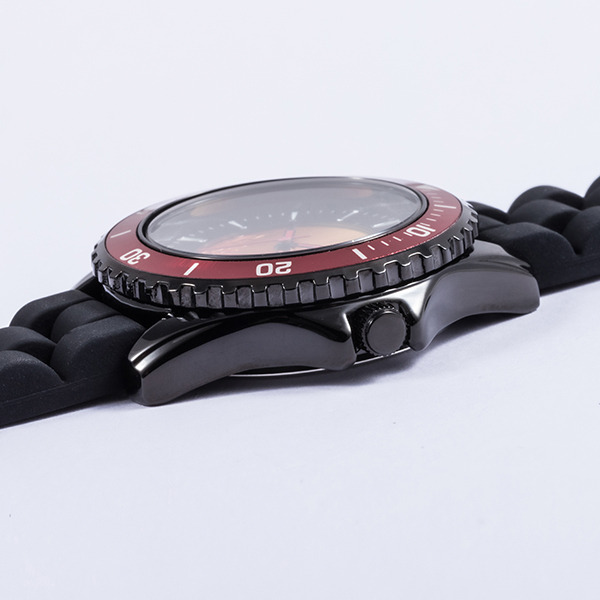 愛染国俊モデル 腕時計 16,280円(税込)（C）2015 EXNOA LLC/Nitroplus