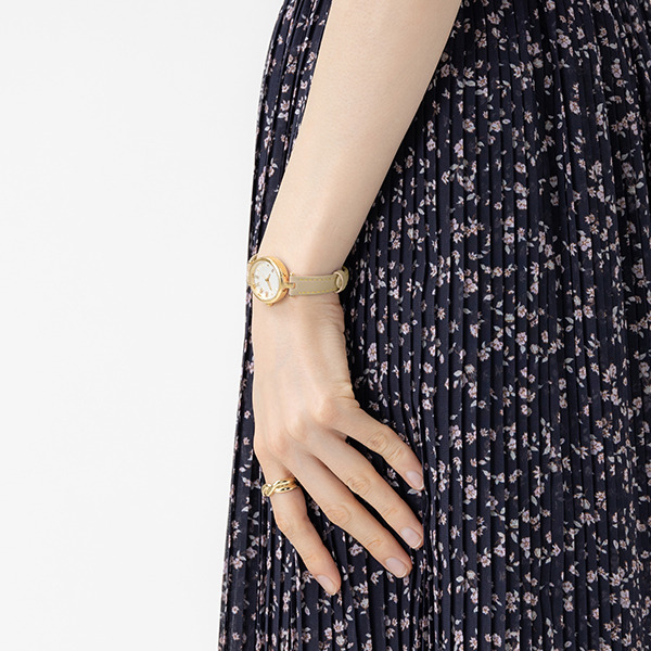 包丁藤四郎モデル 腕時計 15,180円(税込)（C）2015 EXNOA LLC/Nitroplus