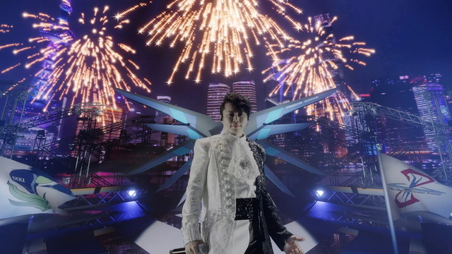 「実物大フリーダムガンダム立像」立像オープニングセレモニー時に流れたライブ映像（T.M.Revolution/西川貴教）（C）創通・サンライズ