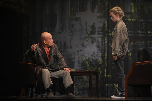 「『BANANA FISH』The Stage -前編-」公開ゲネプロの舞台写真（C）吉田秋生・小学館／「BANANA FISH」The Stage製作委員会