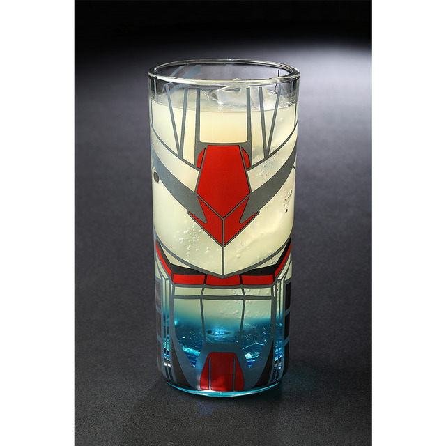 「フェイスジョッキ（イメージ2）」1,650円（税込）（C）創通・サンライズ