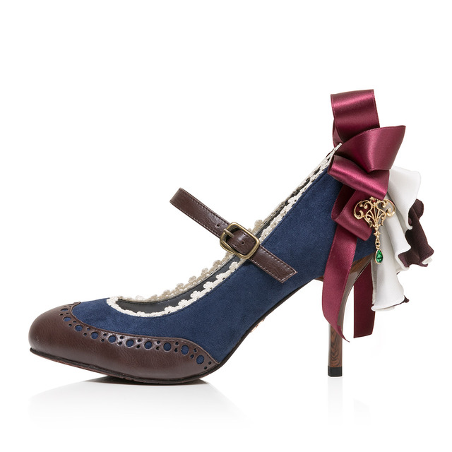 「mayla classic Violet Evergarden - マイラクラシック ヴァイオレット・エヴァーガーデン -」（C）暁佳奈・京都アニメーション／ヴァイオレット・エヴァーガーデン製作委員会