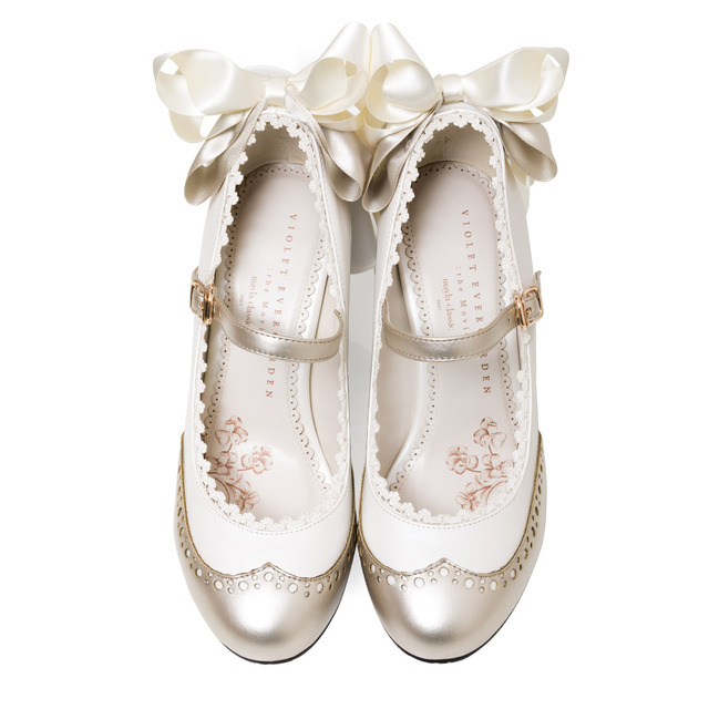 「mayla classic Violet Evergarden - マイラクラシック ヴァイオレット・エヴァーガーデン -」（C）暁佳奈・京都アニメーション／ヴァイオレット・エヴァーガーデン製作委員会