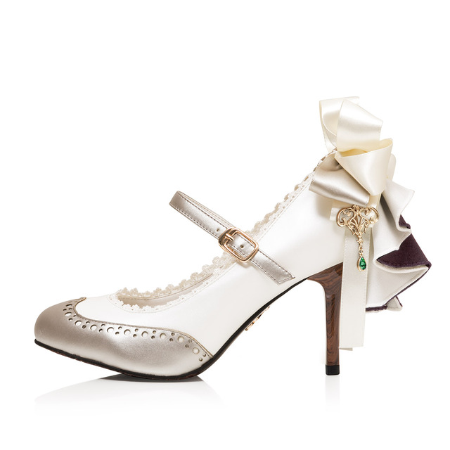 「mayla classic Violet Evergarden - マイラクラシック ヴァイオレット・エヴァーガーデン -」（C）暁佳奈・京都アニメーション／ヴァイオレット・エヴァーガーデン製作委員会