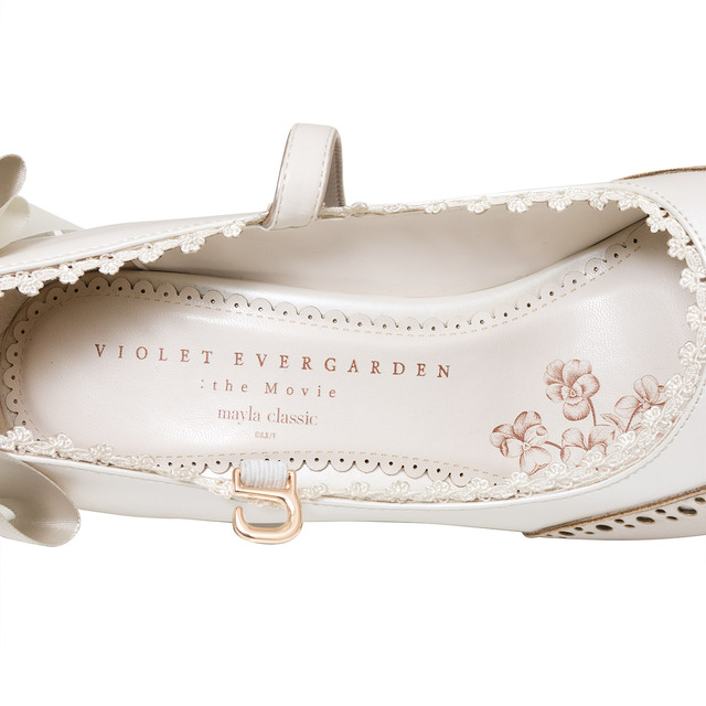 「mayla classic Violet Evergarden - マイラクラシック ヴァイオレット・エヴァーガーデン -」（C）暁佳奈・京都アニメーション／ヴァイオレット・エヴァーガーデン製作委員会