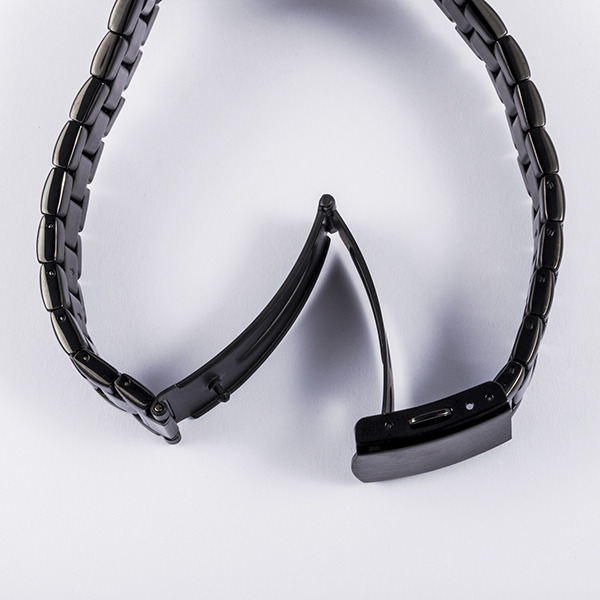 『ひぐらしのなく頃に業』コラボアイテム「古手梨花 モデル」（C）2020竜騎士07／ひぐらしのなく頃に製作委員会