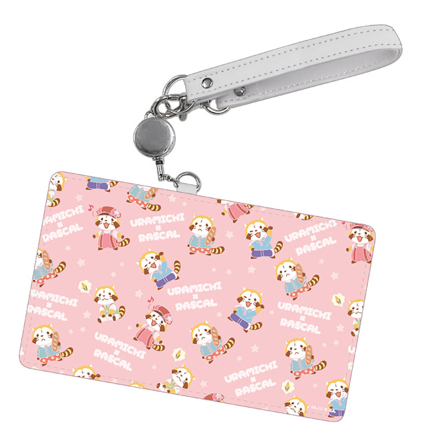 「うらみちお兄さん ラスカルとトゥギャザー」パスケース 2,970円（C）久世岳・一迅社／「うらみちお兄さん」製作委員会（C）NIPPON ANIMATION CO., LTD.